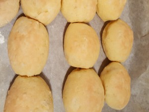 Sendvič peciva od tapioke sa sirom