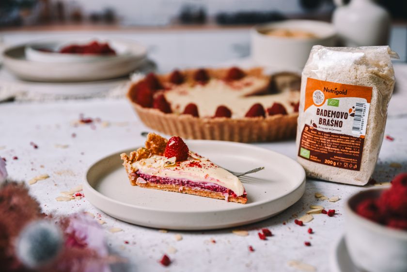 Sirovi tart s malinama i bijelom čokoladom