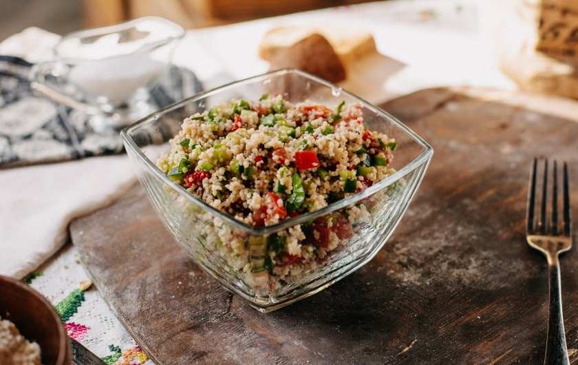 Salata od kvonoja odlična je ideja za cjelovit veganski obrok