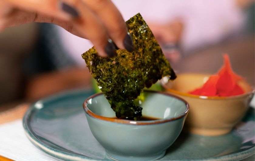 Nori alge neizostavan su dio azijske kuhinje posebno u pripremi sushija.