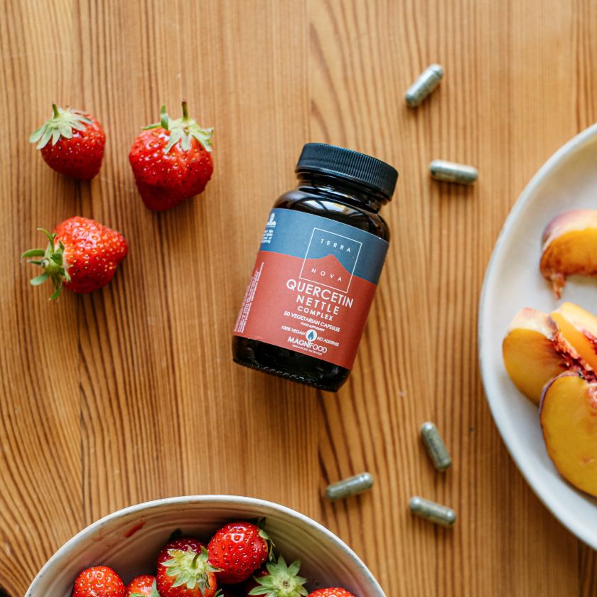 Terranova Kvercetin i kopriva kompleks  50 kapsula u bočici 