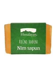 Ručno rađeni sapun od nima omotan zelenom etiketom 100g