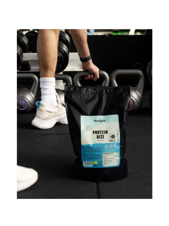 Nutrigold rižin protein u crnom, plastičnom pakiranju od 1000g.