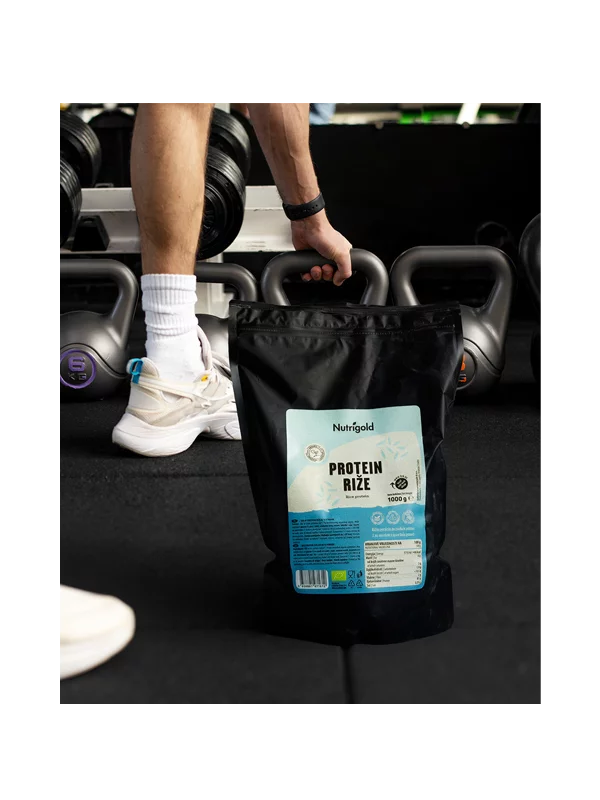 Nutrigold rižin protein u crnom, plastičnom pakiranju od 1000g.