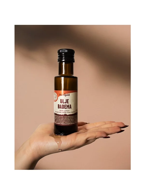 Nutrigold ulje badema u tamnoj, staklenoj bočici od 100g.