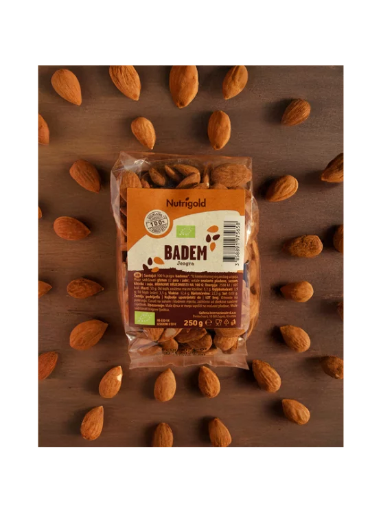 Nutrigold organski bademi u prozirnoj plastičnoj ambalaži od 250 grama