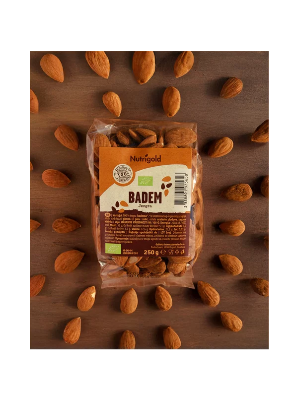 Nutrigold organski bademi u prozirnoj plastičnoj ambalaži od 250 grama