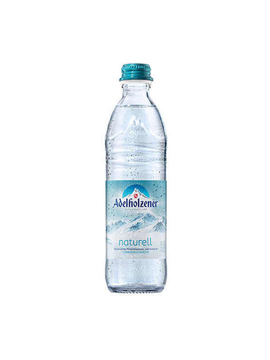 Mineralna negazirana voda u praktičnom plastičnom pakiranju od  0,33 l Adelholzener