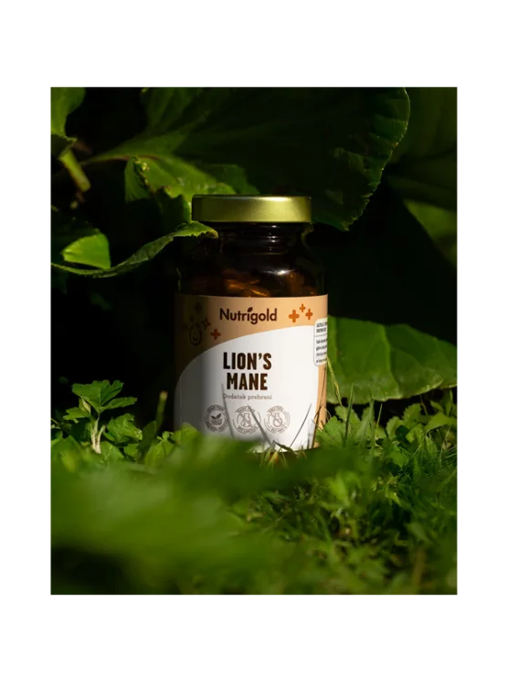 Nutrigold veganske kapsule lavlje grive u smeđoj bočici