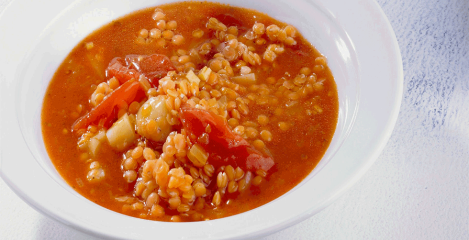 Chia sjemenke i crvena leća u visokoproteinskom umaku