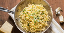 Zdravi talijanski umak za tjesteninu Aglio e olio