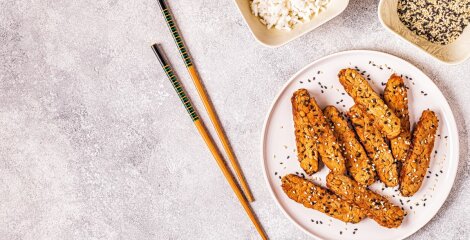 Hrskavi tempeh u začinima - veganski snack prepun proteina