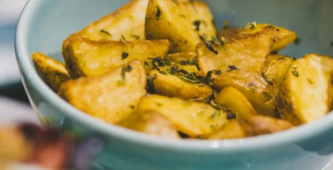 Curry krumpir sa sjemenkama sezama - sjajan aromatičan prilog Curry krumpir sa sjemenkama sezama - sjajan aromatičan prilog
