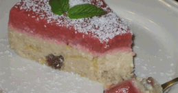 Cous cous i jagode čine odličan lagani desert