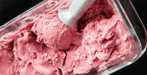 Proljetne dane zasladite zdravim sladoledom od malina