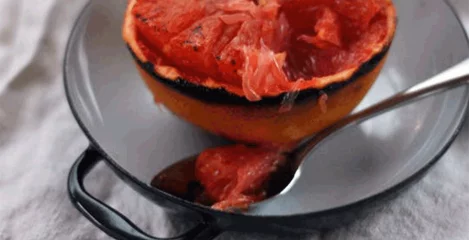 Pečeni grejp s cimetom - nevjerojatno dobar snack