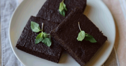 PALEO BROWNIES