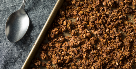 Hrskava granola s čokoladom - sve što želite za doručak
