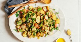 Krumpir salata s fenomenalnim dresingom na francuski način