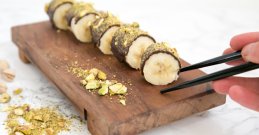 Simpatični desert od banana i čokolade u obliku sushijia