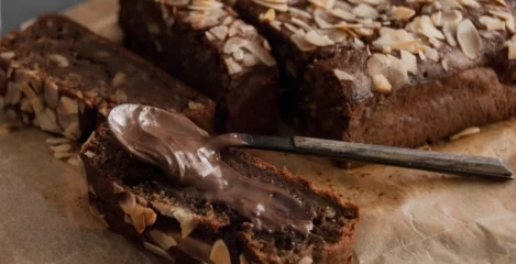 Čokoladni banana bread