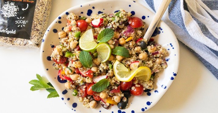 šarena salata s kvinojom