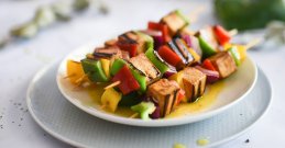 Sezonu grillanja i uživanja otvaramo uz tofu ražnjiće!