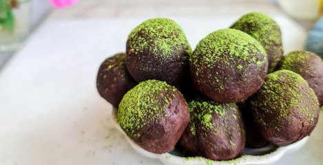 Čokolada i matcha? Servirane su najčokoladnije matcha kuglice!