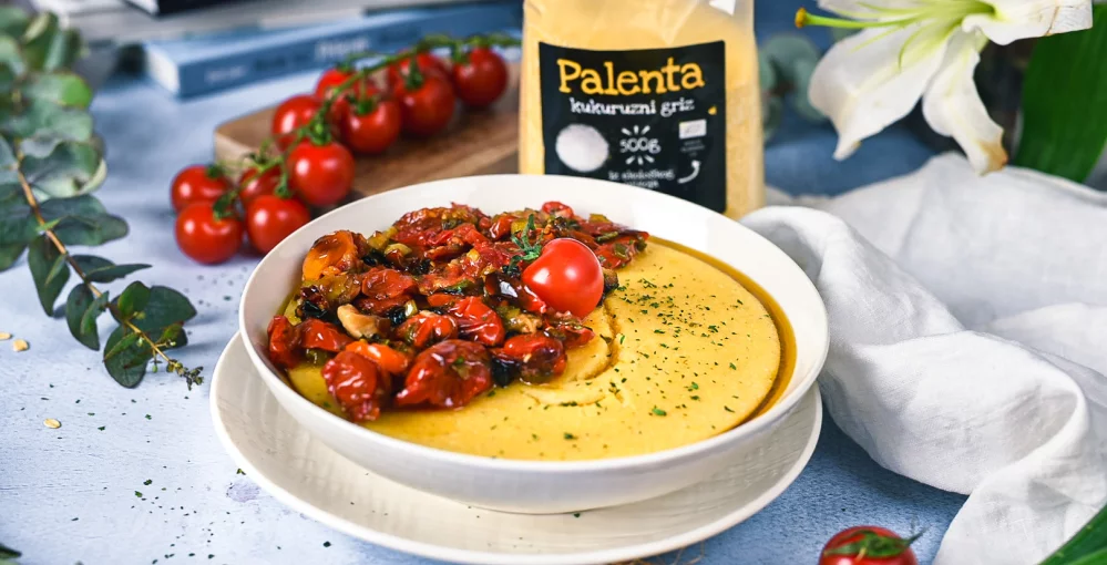 Laganije i ukusnije ne može - palenta s rajčicama i mladim lukom