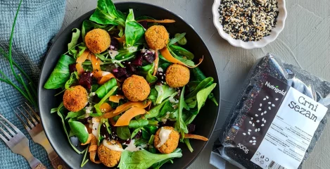 falafel zdjela s tahini umakom za ručak