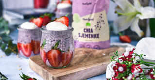 Chia puding s jagodama - brzi recept za zdravi doručak!