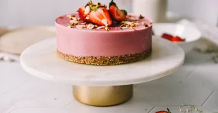 Sirova torta od jagoda