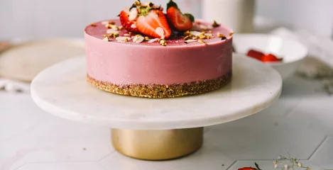 Sirova torta od jagoda