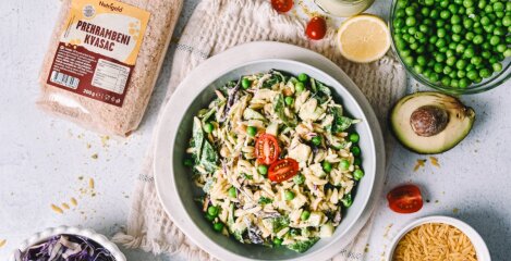 Orzo salata s avokado dressingom