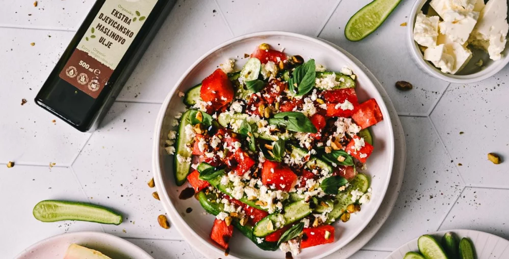 Salata s lubenicom, feta sirom i krastavcima
