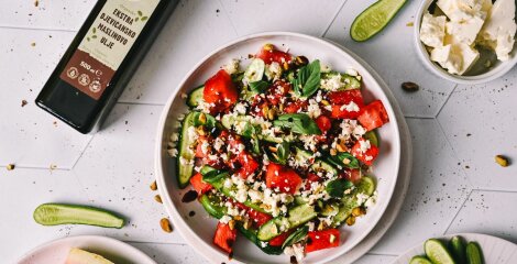 Salata s lubenicom, feta sirom i krastavcima