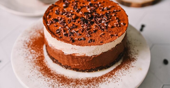 Sirova tiramisu torta