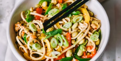 Spicy rezanci s kikirikijem