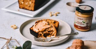 Banana bread s indijskim oraščićima