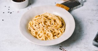 Cacio e pepe tjestenina