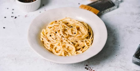 Cacio e pepe tjestenina