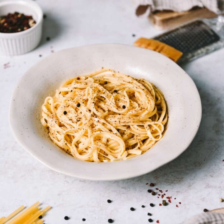 Cacio e pepe tjestenina