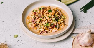 Ljetna salata od slanutka