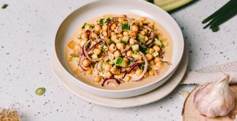 Ljetna salata od slanutka