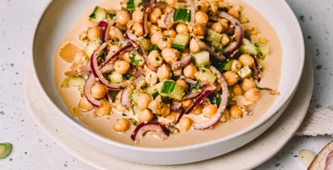 Ljetna salata od slanutka