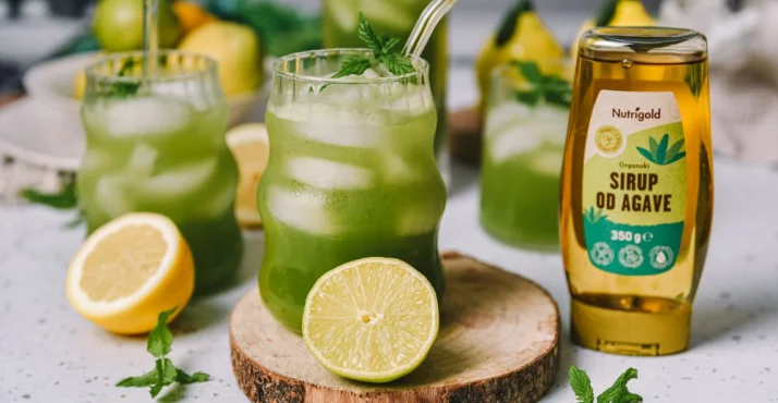 Detox napitak s krastavcima i limetom