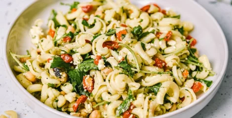 Chimichurri pasta salata