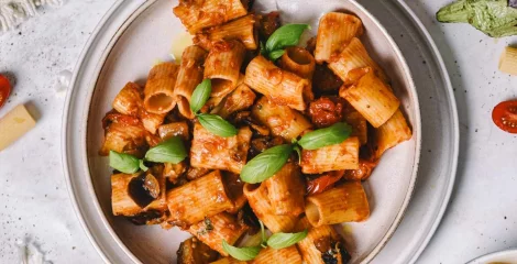 Pasta s patlidžanom i cherry rajčicama