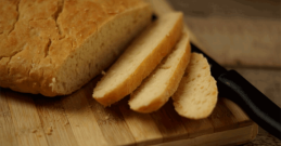 Bezglutenski kruh koji se ne mijesi
