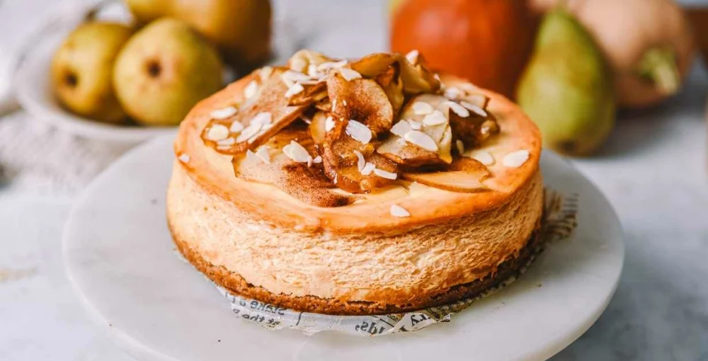 Recept za Cheesecake s kruškama koji je pripremila YumYumParadise.